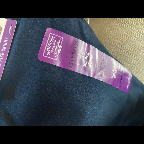 Levi’s Simply Stretch Mid Rise Skinny Jeans Sz 6/ 28 short NWT - Picture 6 of 7